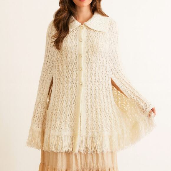 Vintage 1970s Americana Boho Cream Fringed Shawl Sweater Poncho One Size - Picture 1 of 8